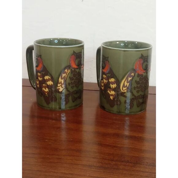 Set of Two Vintage Stoneware Owl Mugs - Picture 2 of 4